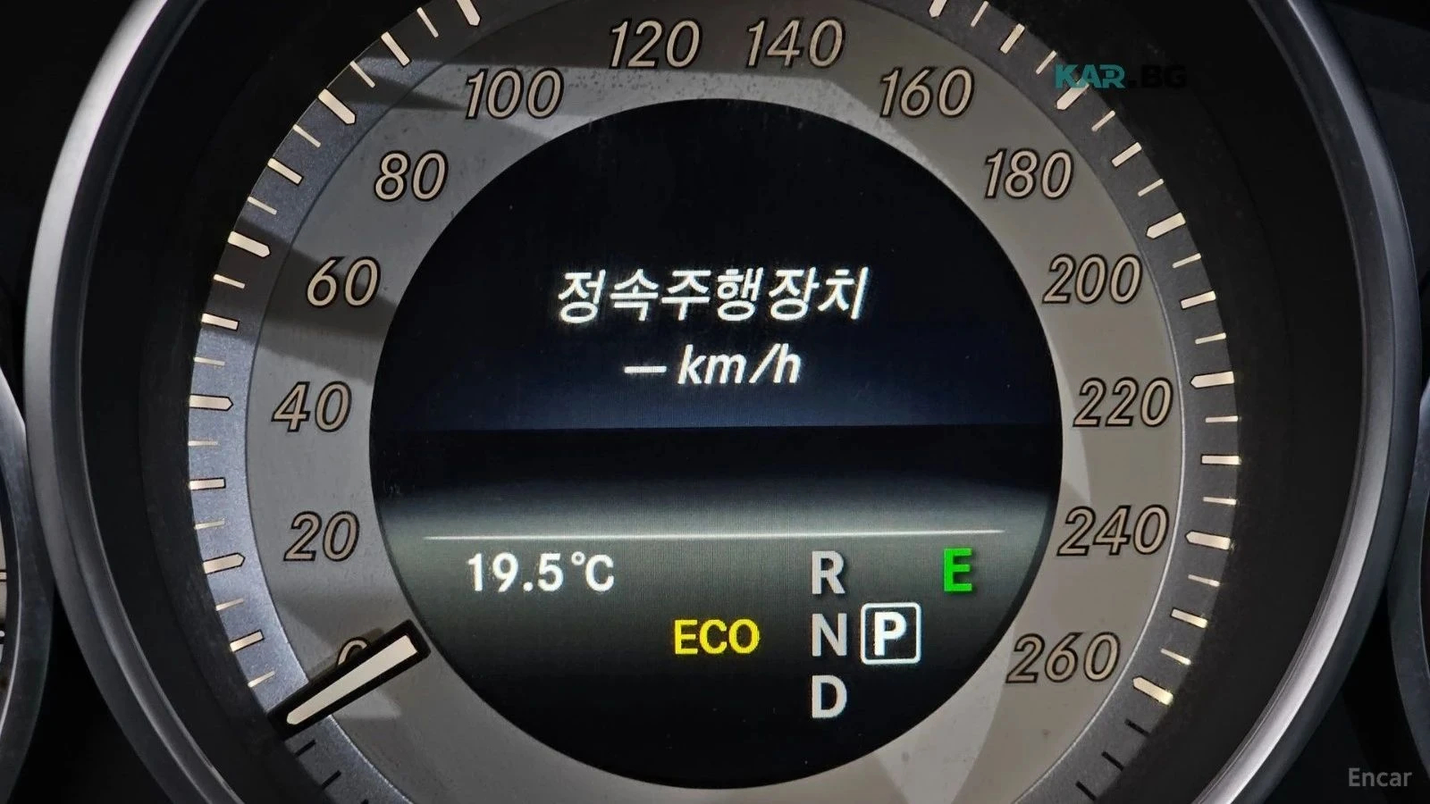 Mercedes-Benz E 220, снимка 16 - Автомобили и джипове - 56689880