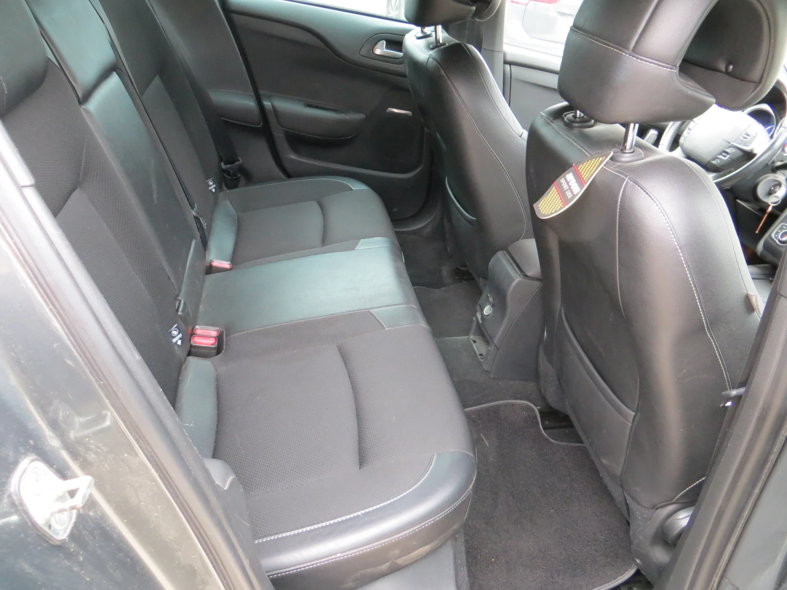 Citroen DS4 1.6HDI, снимка 15 - Автомобили и джипове - 56722666
