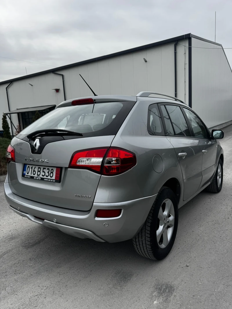 Renault Koleos 2.5i PANO* KEYLESS* BOSE, снимка 4 - Автомобили и джипове - 49504496