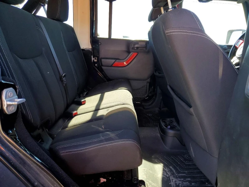 Jeep Wrangler UNLIMITED SAHARA, снимка 9 - Автомобили и джипове - 53259645