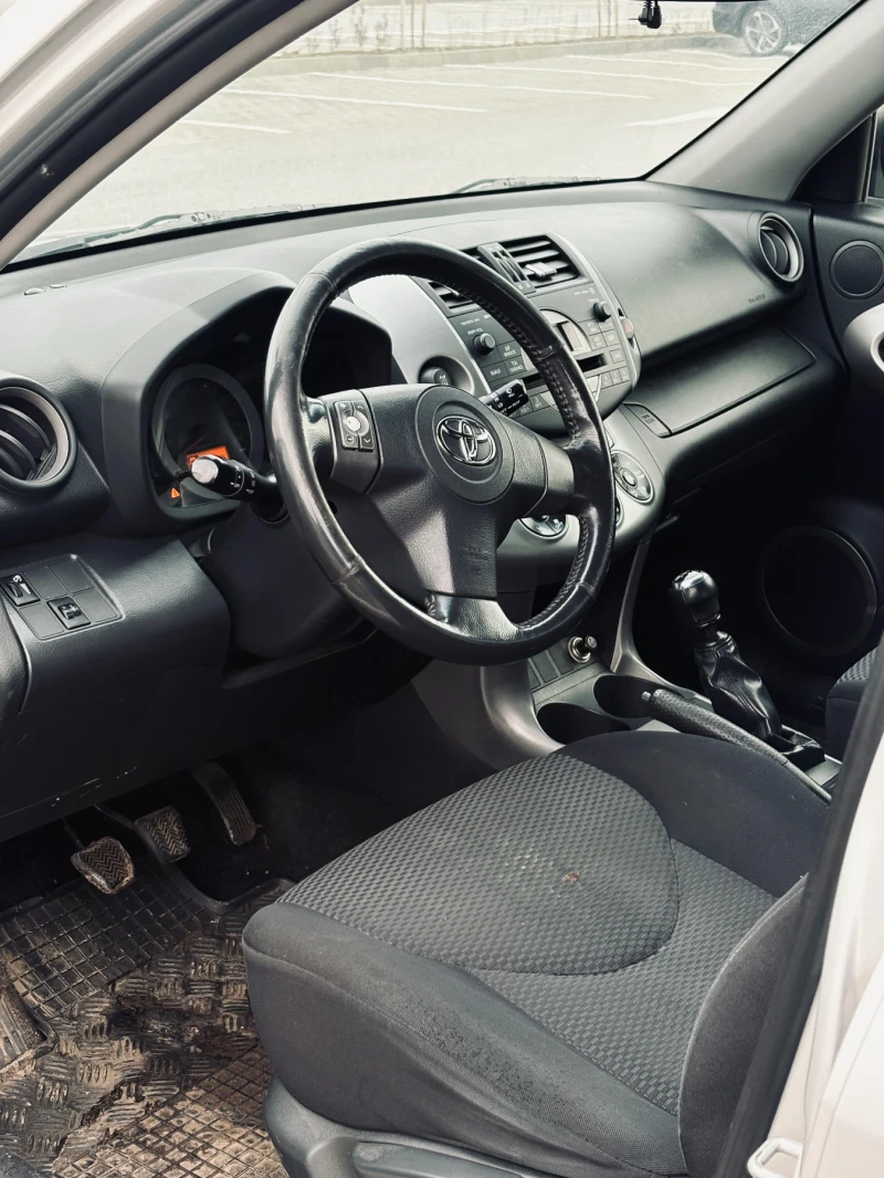 Toyota Rav4, снимка 7 - Автомобили и джипове - 53396265
