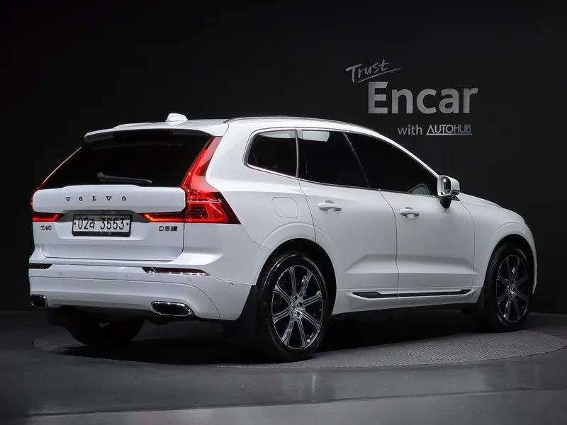 Volvo XC60 D5 INSCRIPTION, снимка 2 - Автомобили и джипове - 54880075