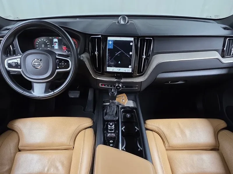 Volvo XC60 D5 INSCRIPTION, снимка 7 - Автомобили и джипове - 54880075