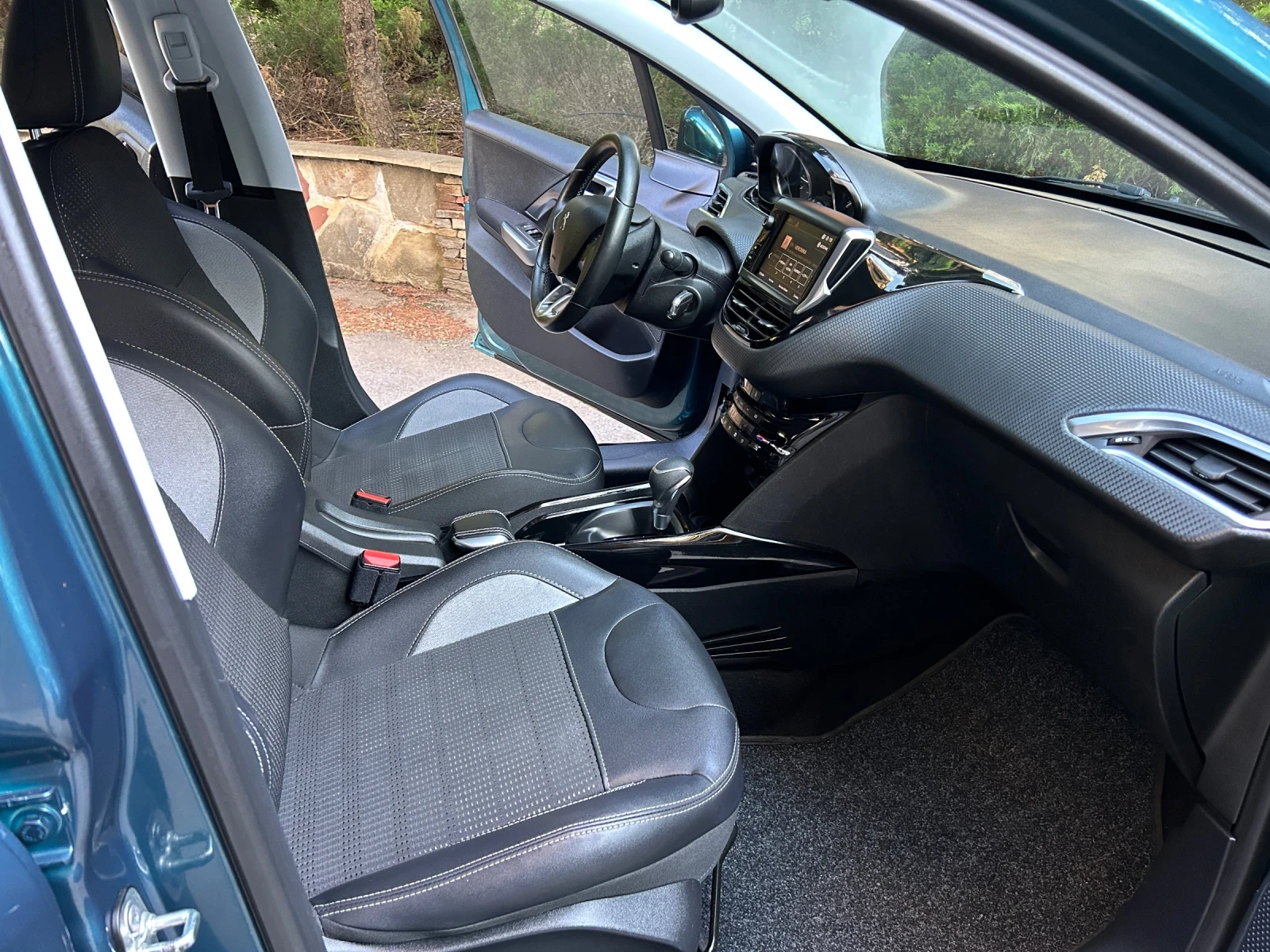 Peugeot 2008 1.2 бензин, АВТОМАТИК, EURO 6D, 100000 км  - изображение 7