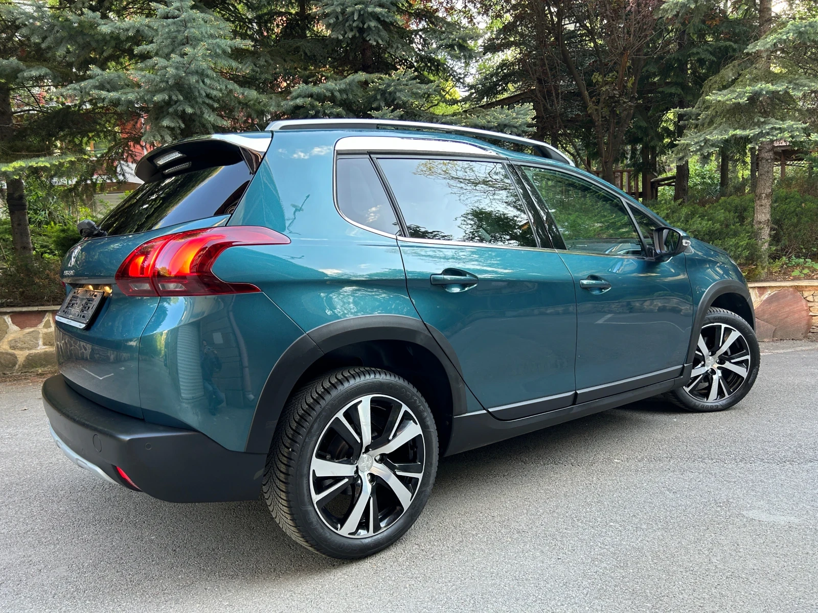 Peugeot 2008 1.2 бензин, АВТОМАТИК, EURO 6D, 100000 км  - изображение 3