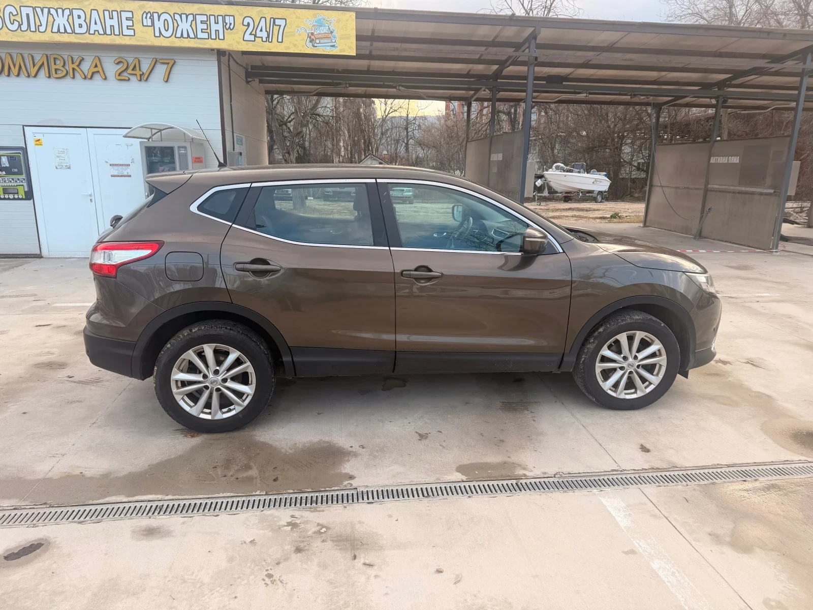 Nissan Qashqai 1.2 I, снимка 6 - Автомобили и джипове - 54214969