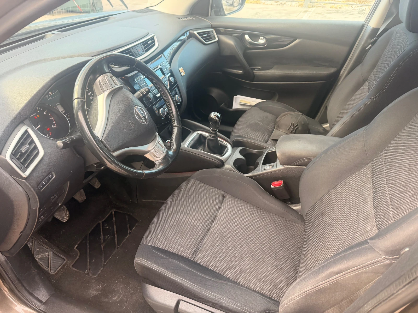 Nissan Qashqai 1.2 I, снимка 9 - Автомобили и джипове - 54214969