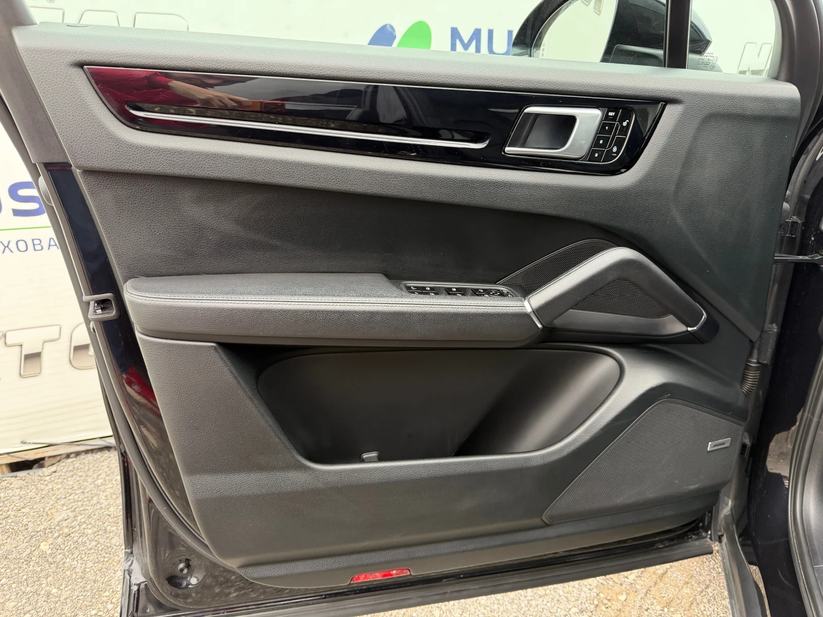 Porsche Cayenne 77000 км., снимка 7 - Автомобили и джипове - 54219102