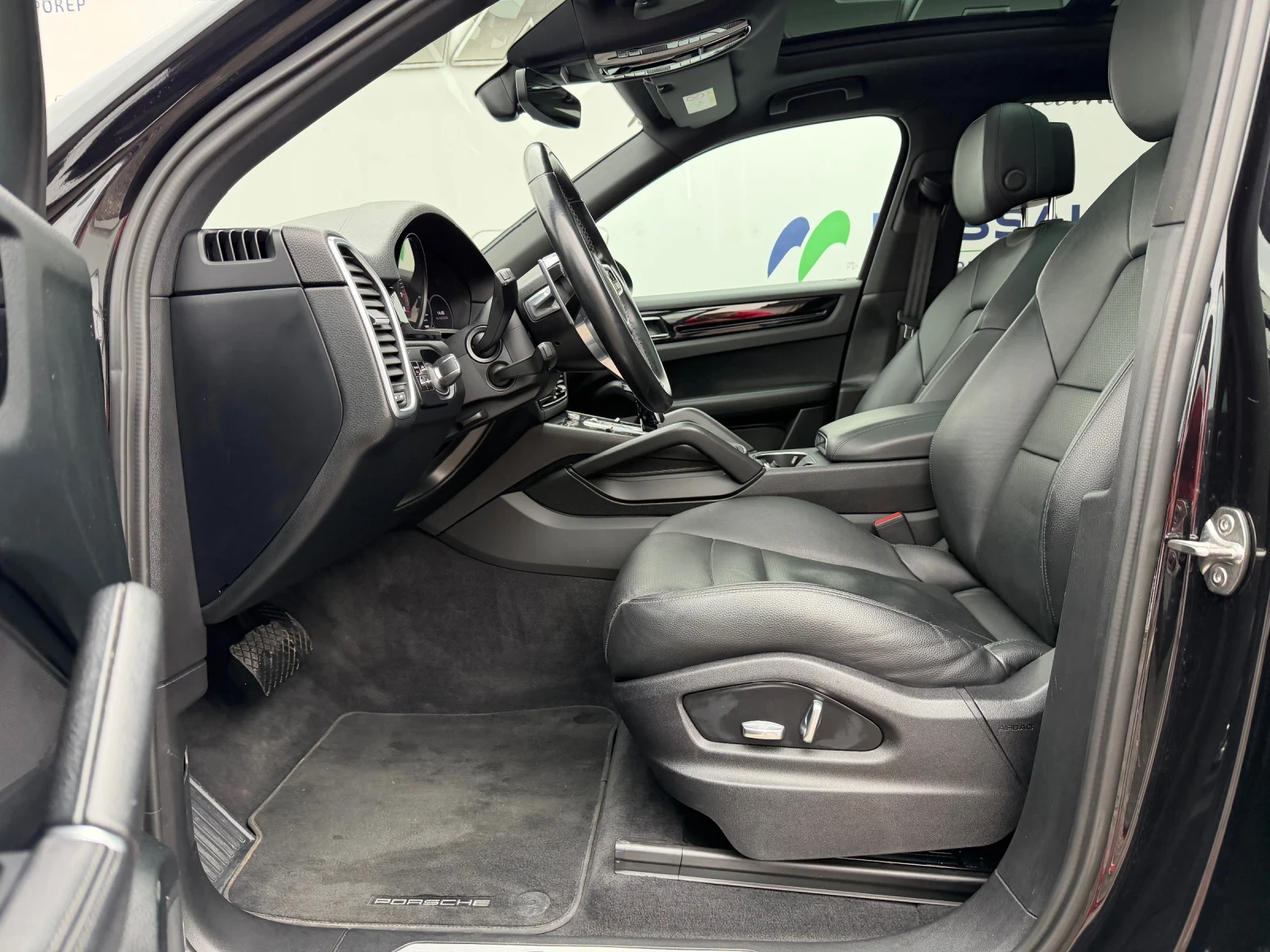 Porsche Cayenne 77000 км., снимка 9 - Автомобили и джипове - 54219102