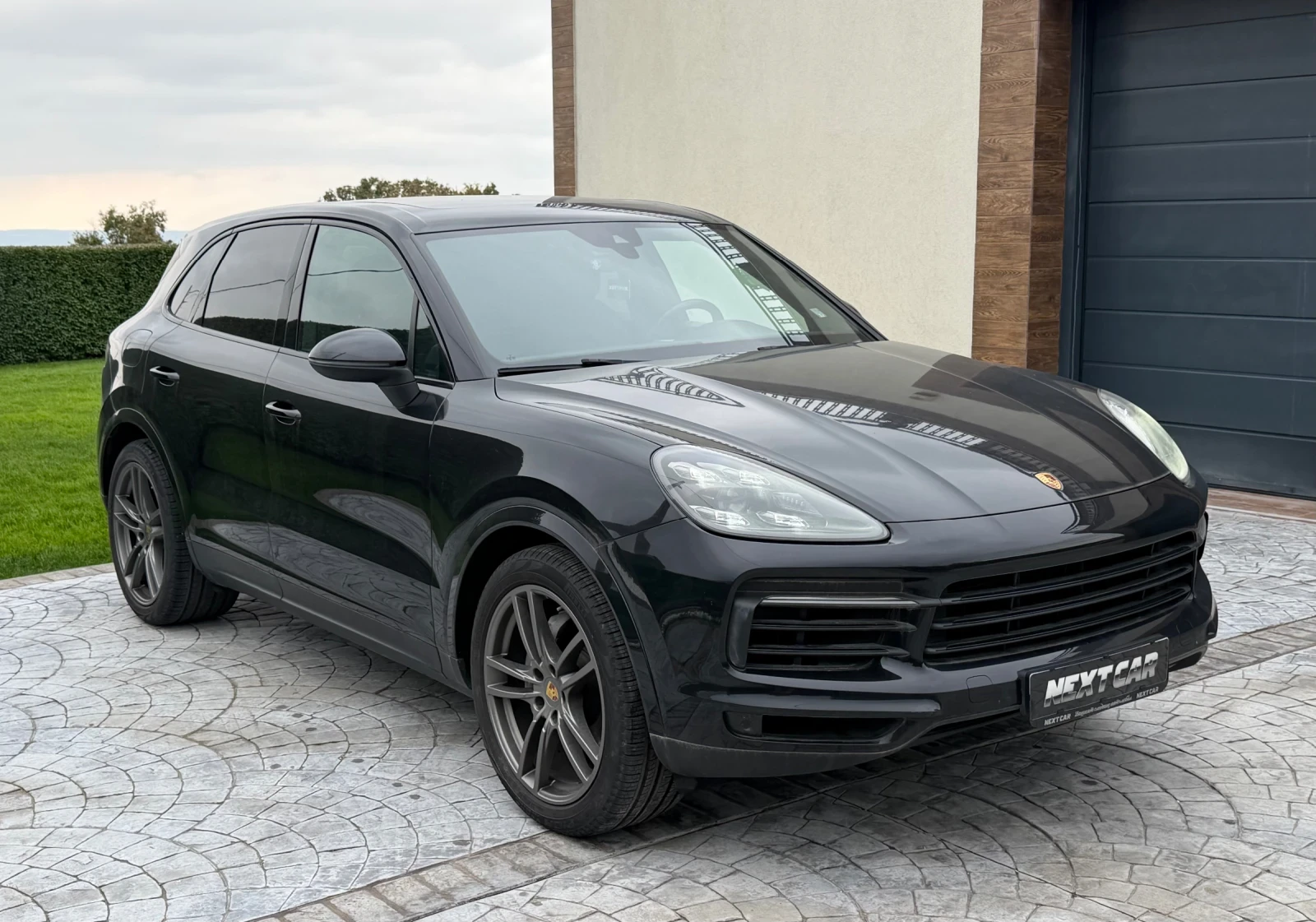 Porsche Cayenne 77000 км.