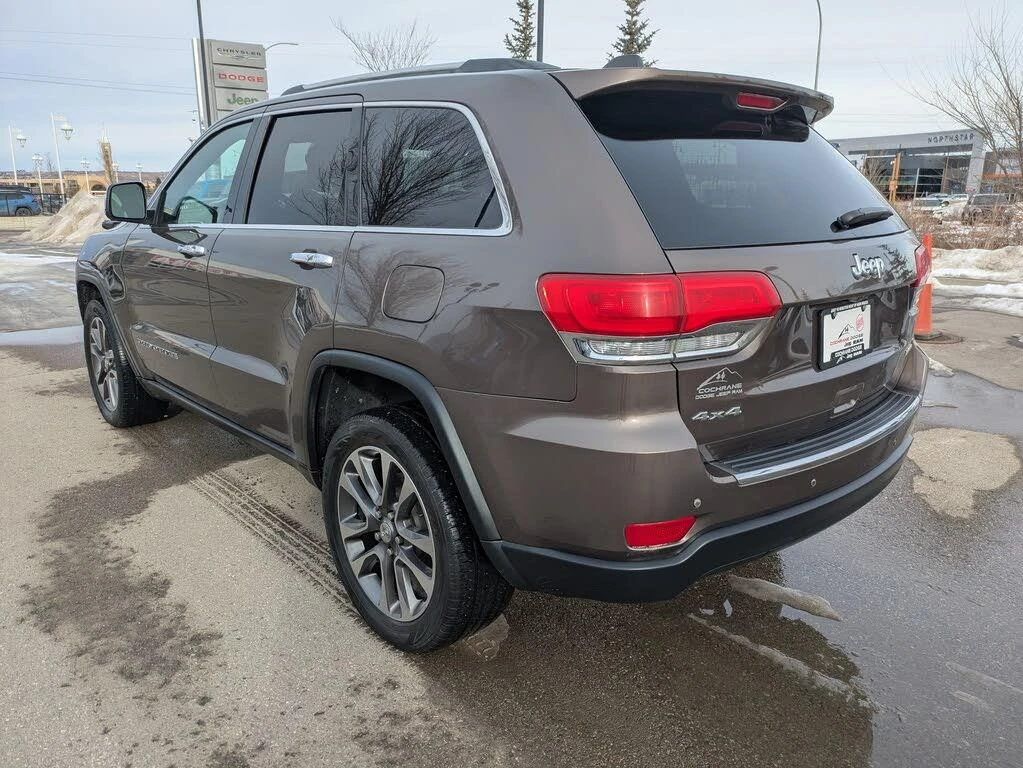 Jeep Grand cherokee Limited 3.6* Обдухване* Alpina* Подгрев* Пано* 8ZF, снимка 4 - Автомобили и джипове - 54370707