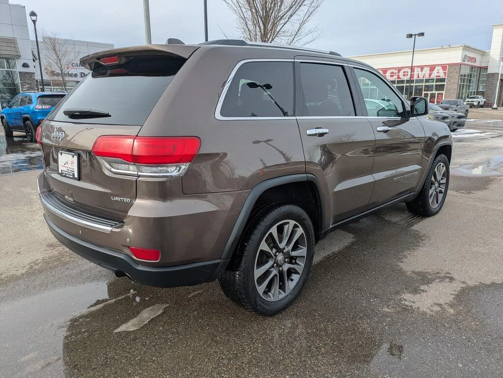 Jeep Grand cherokee Limited 3.6* Обдухване* Alpina* Подгрев* Пано* 8ZF, снимка 6 - Автомобили и джипове - 54370707