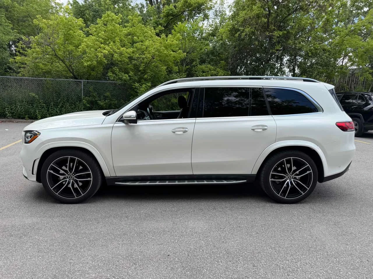 Mercedes-Benz GLS 450 * 7 МЕСТЕН * ДИСТРОНИК * 360 * PANO, снимка 2 - Автомобили и джипове - 54935537