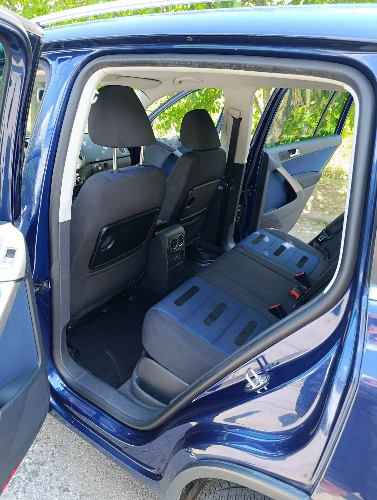 VW Tiguan 2.0 TDI, снимка 16 - Автомобили и джипове - 55607147