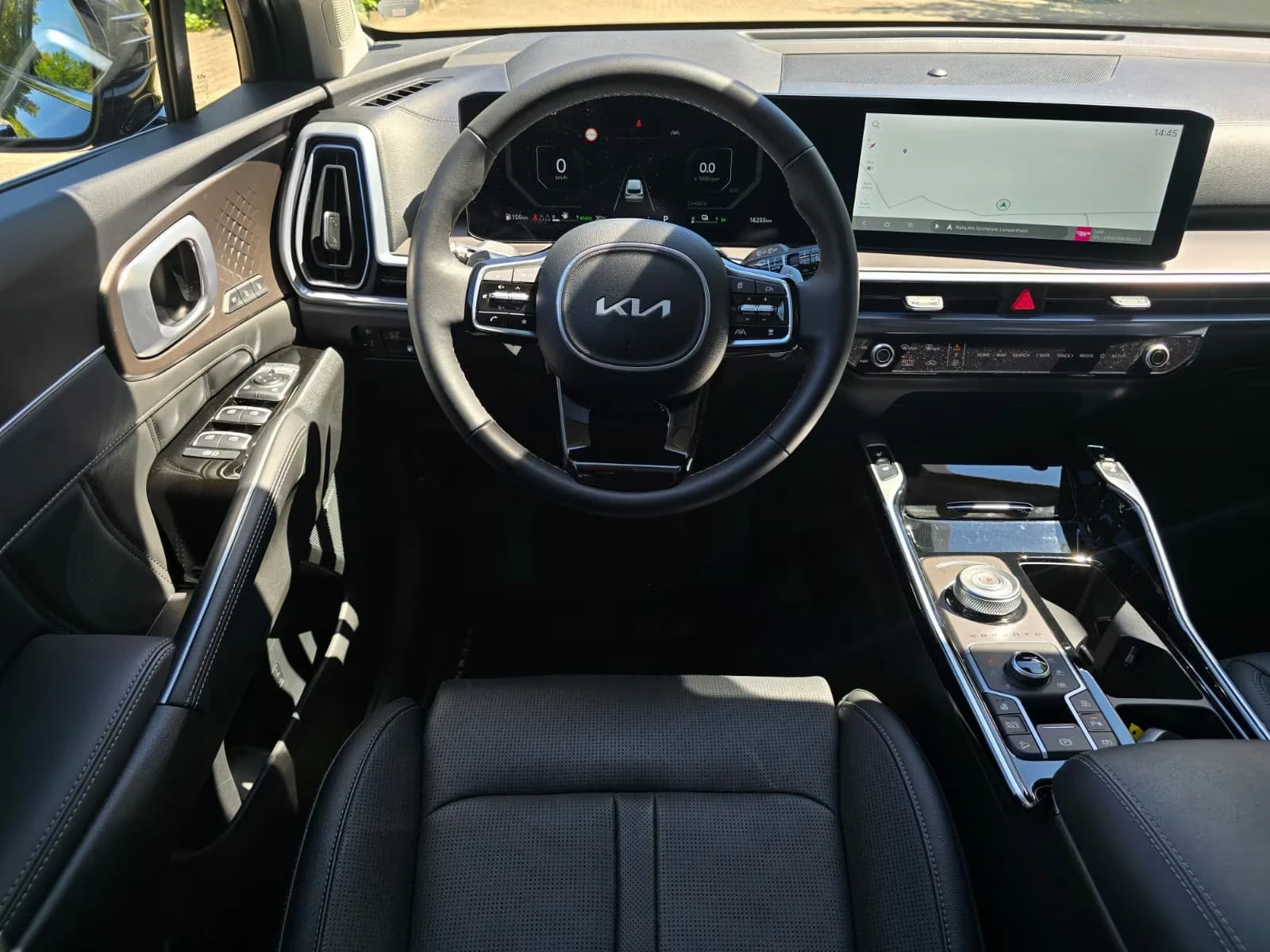Kia Sorento PHEV/252HP/PLUG&RIDE/PANO/360/MEMO/NAVI/LED/601q, снимка 8 - Автомобили и джипове - 55689534