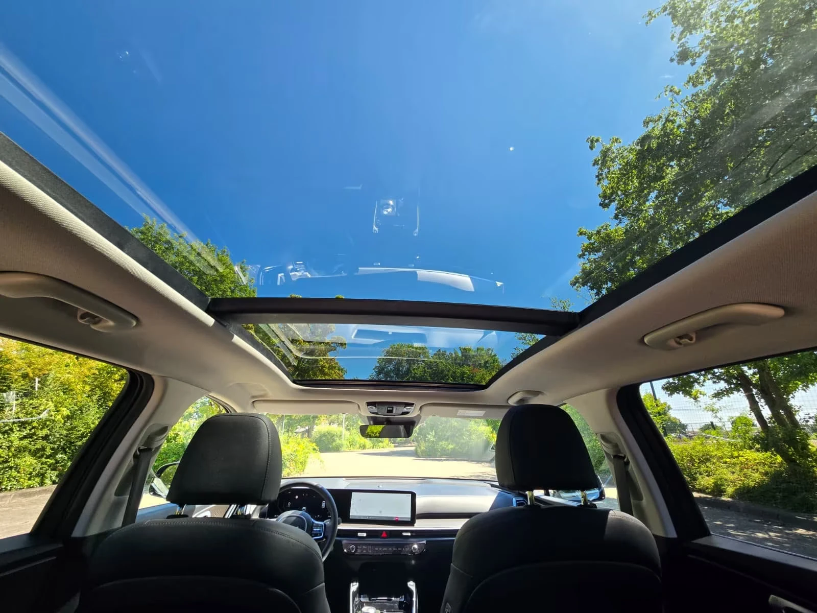 Kia Sorento PHEV/252HP/PLUG&RIDE/PANO/360/MEMO/NAVI/LED/601q, снимка 13 - Автомобили и джипове - 55689534