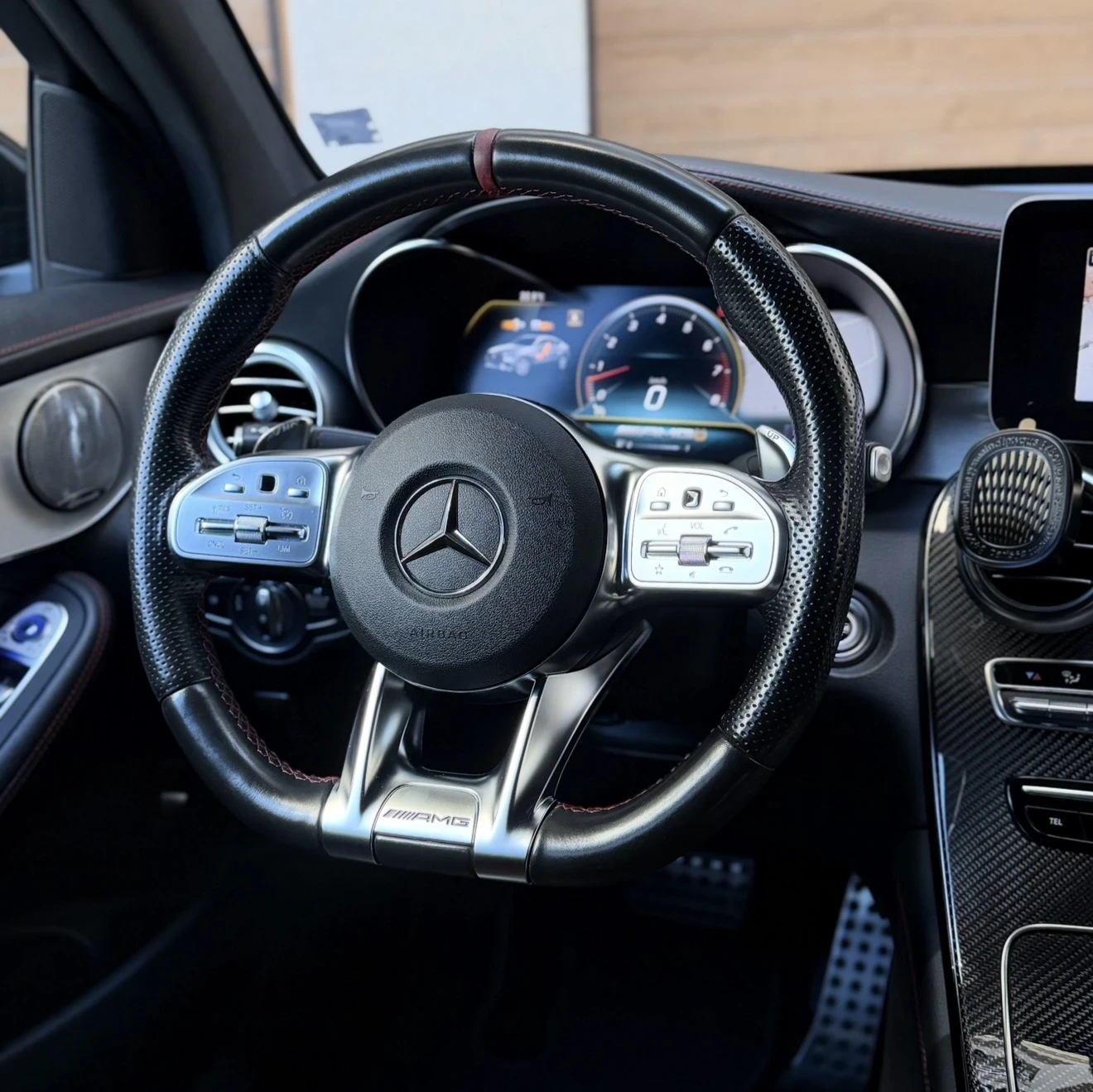 Mercedes-Benz GLC 43 AMG 4-MATIC+ | 390HP| AMG| CARBON| FULL| ЛИЗИНГ, снимка 9 - Автомобили и джипове - 55851867
