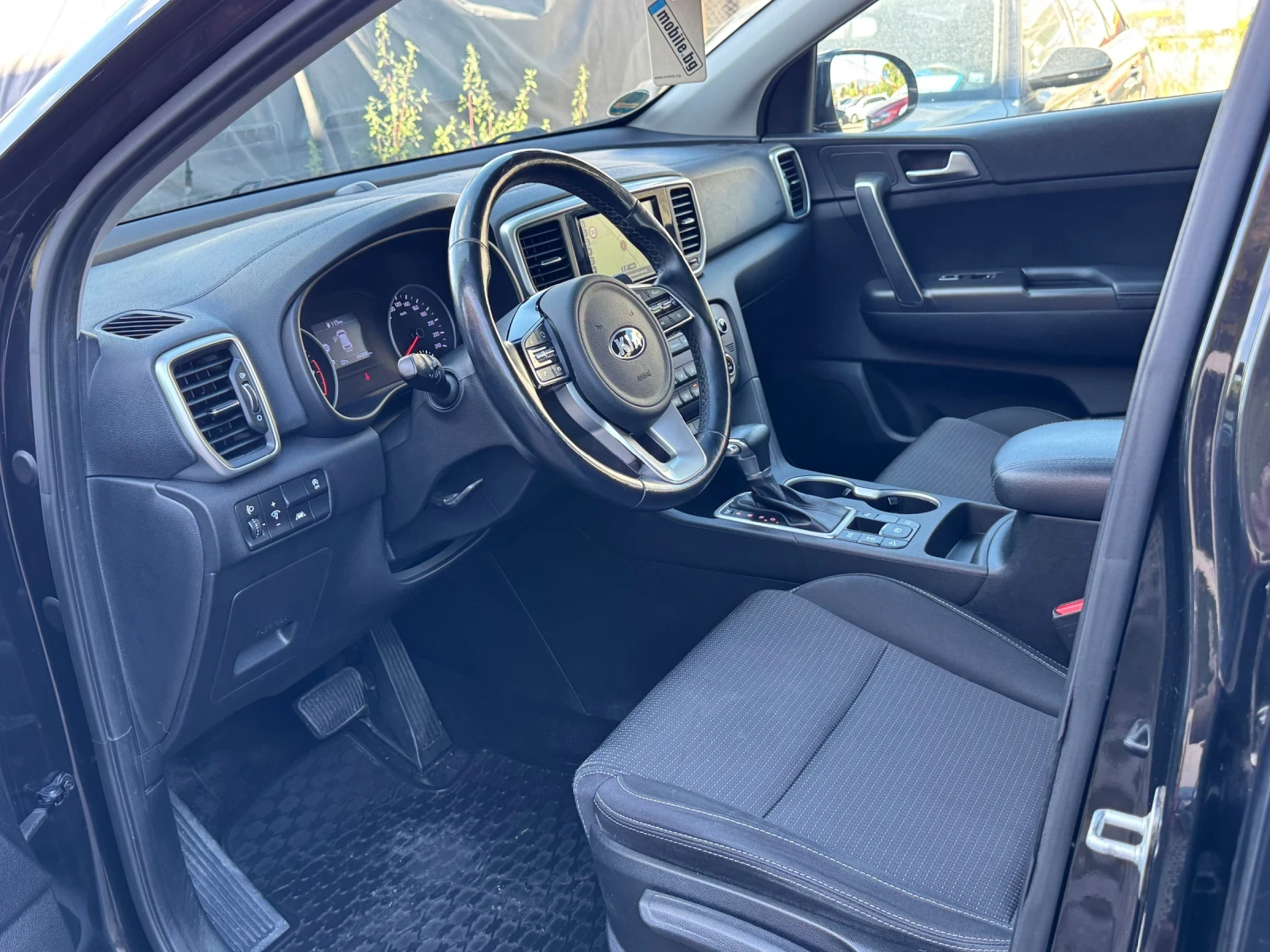 Kia Sportage FACELIFT AWD 177k.c.4x4, снимка 10 - Автомобили и джипове - 55952687