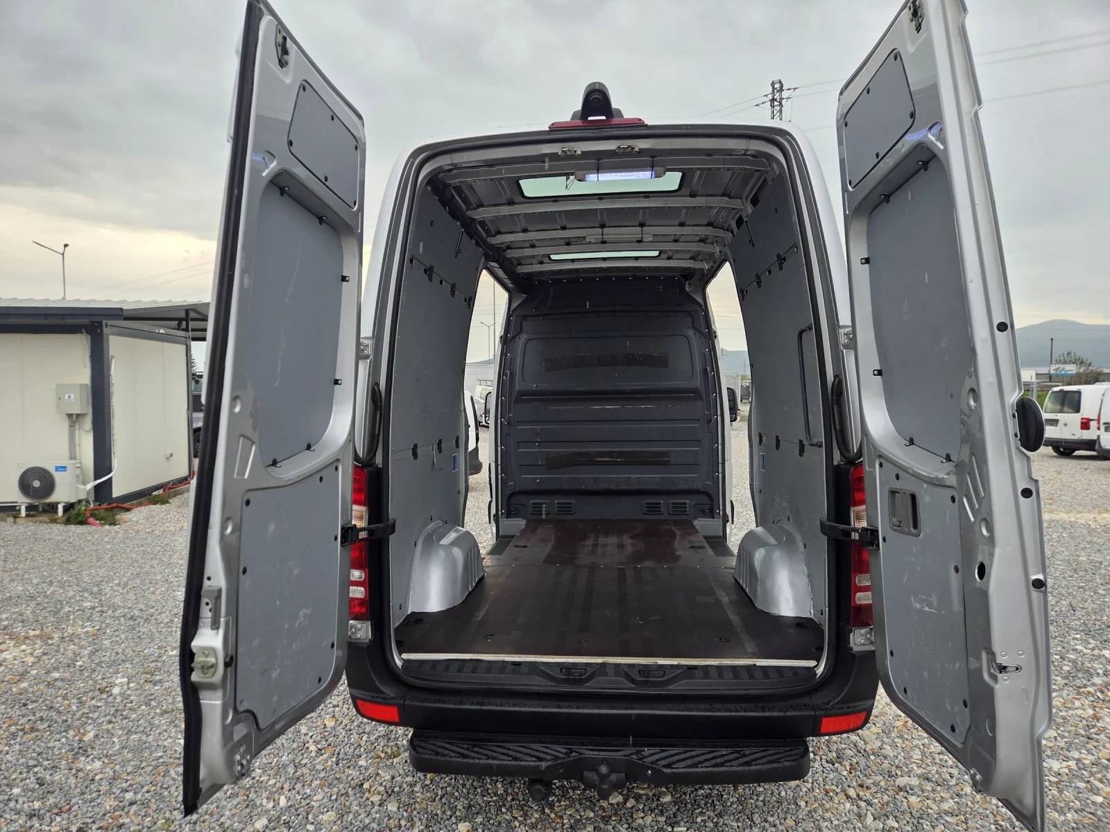 Mercedes-Benz Sprinter 319 CDI, Автомат, Клима, Нави, снимка 13 - Бусове и автобуси - 54357178