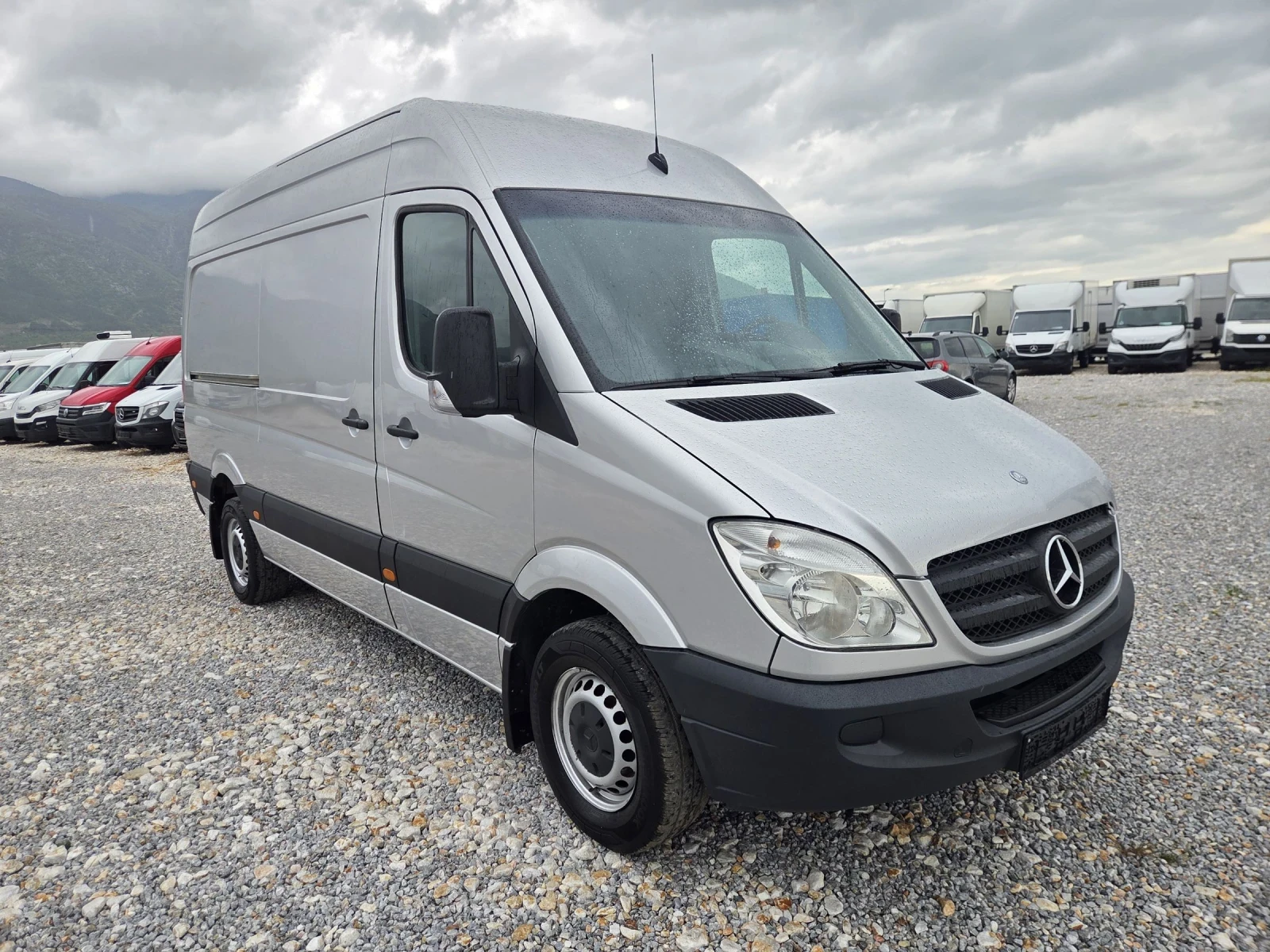 Mercedes-Benz Sprinter 319 CDI, Автомат, Клима, Нави, снимка 7 - Бусове и автобуси - 54357178