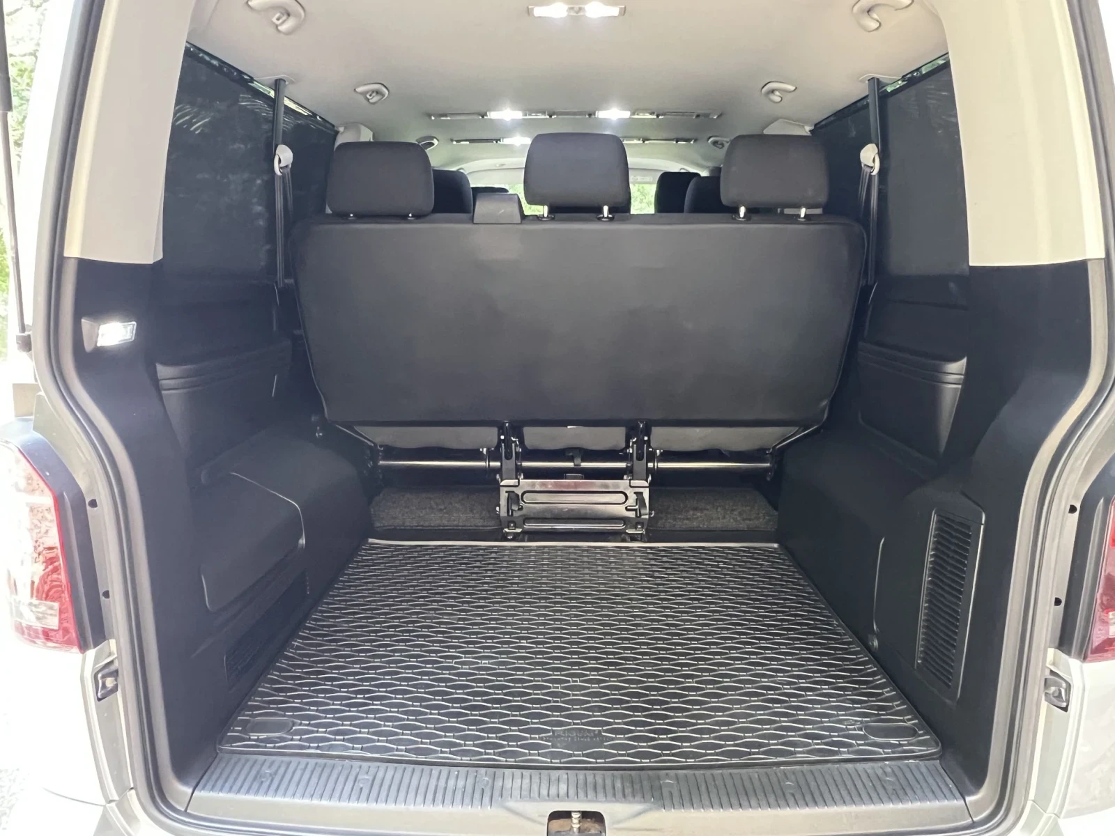 VW Caravelle ComfortLine Long, снимка 12 - Бусове и автобуси - 56261695