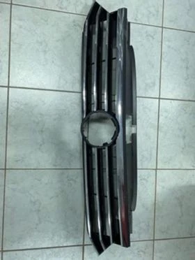 VW Passat B8 Предна решетка , снимка 1