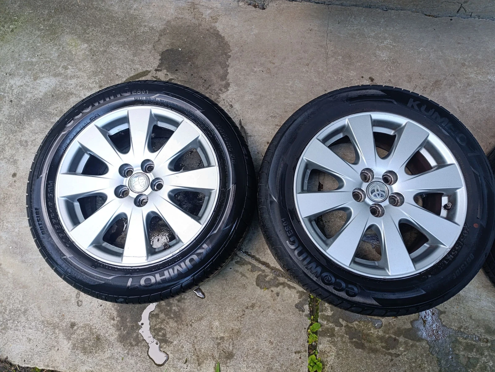 Гуми с джанти Kumho 205/55R16, снимка 2 - Гуми и джанти - 54834496