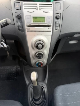 Toyota Yaris 1.3Benzin/2008, снимка 14