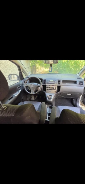 Toyota Corolla verso, снимка 3