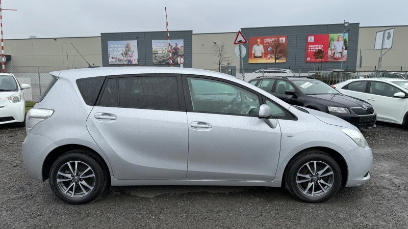 Toyota Verso 1.8i Внос ШВЕЙЦАРИЯ! 6ск. PDC, DVD, Автопилот, ТОП, снимка 4 - Автомобили и джипове - 44099249