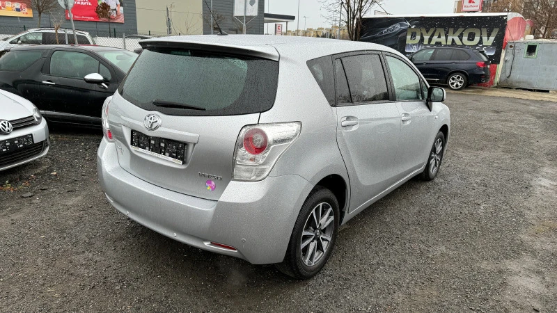 Toyota Verso 1.8i Внос ШВЕЙЦАРИЯ! 6ск. PDC, DVD, Автопилот, ТОП, снимка 5 - Автомобили и джипове - 44099249