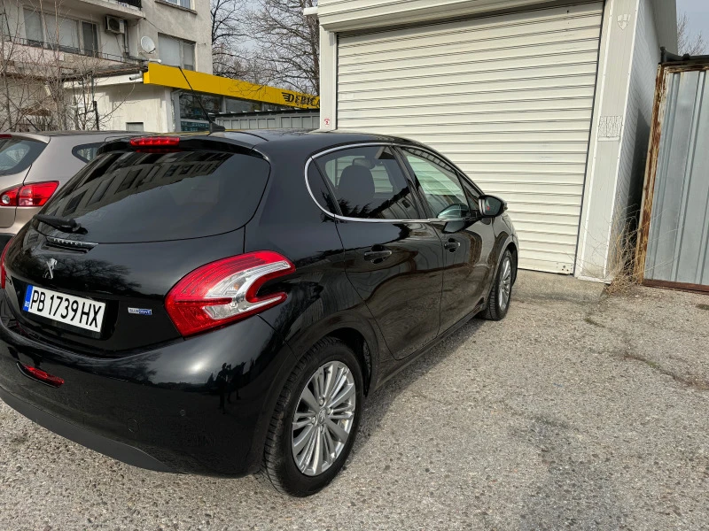 Peugeot 208 1.2 бензин, снимка 7 - Автомобили и джипове - 47335451