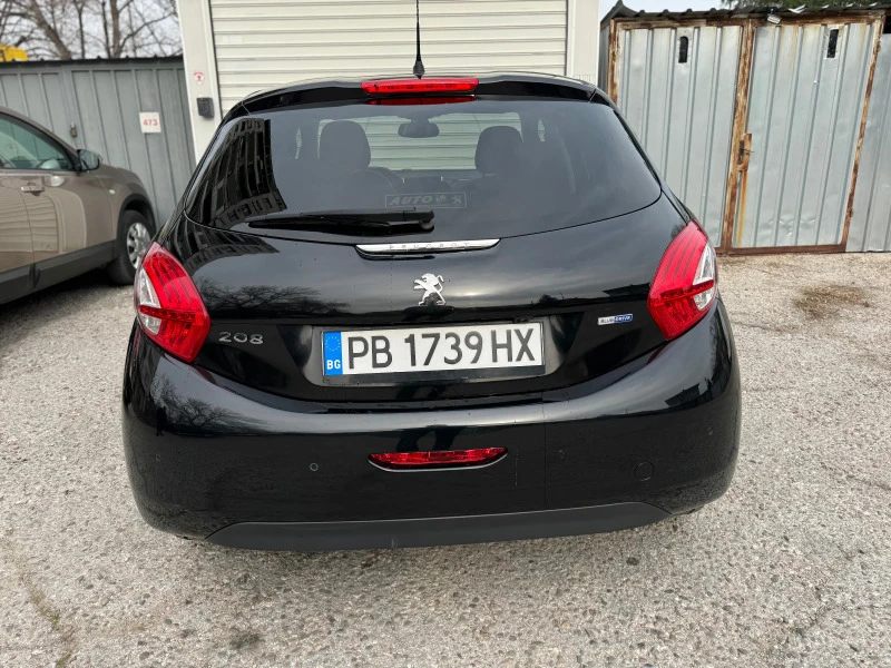 Peugeot 208 1.2 бензин, снимка 8 - Автомобили и джипове - 47335451