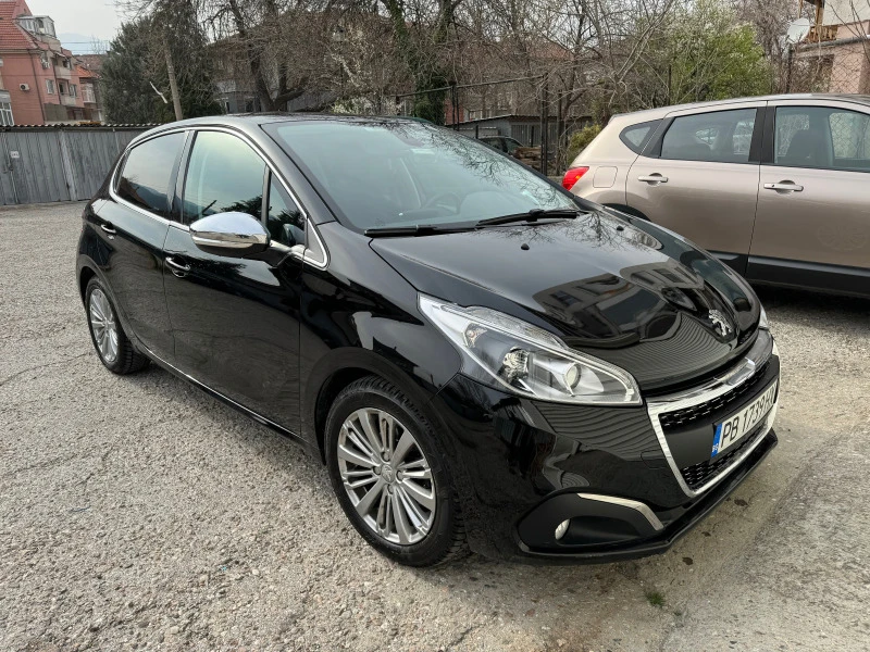 Peugeot 208 1.2 бензин, снимка 4 - Автомобили и джипове - 47335451