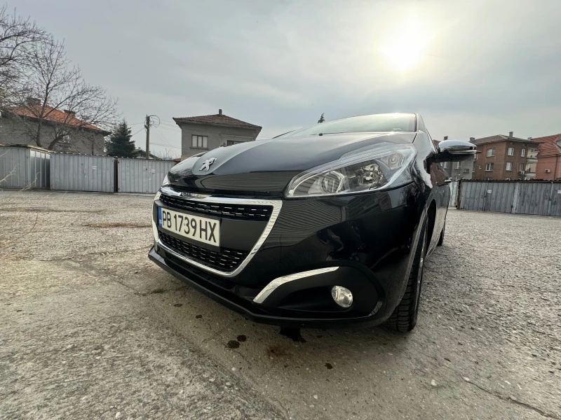 Peugeot 208 1.2 бензин, снимка 3 - Автомобили и джипове - 47335451