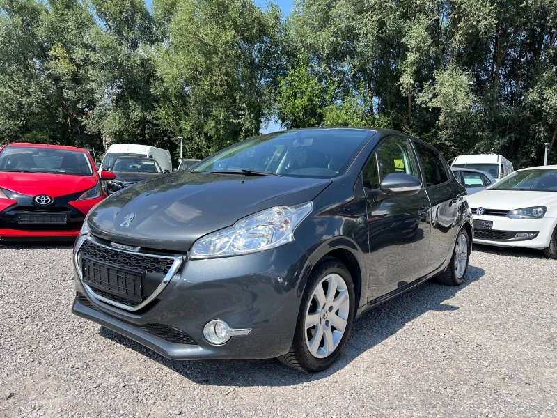 Peugeot 208 1.2I EURO 5B, снимка 1 - Автомобили и джипове - 46634578