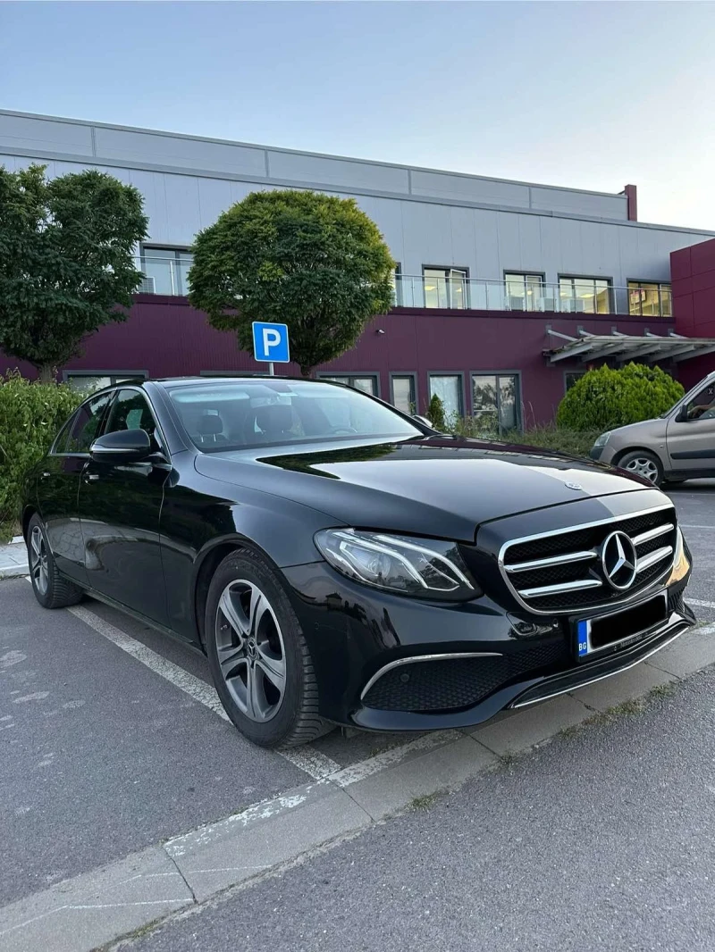 Mercedes-Benz E 220, снимка 12 - Автомобили и джипове - 49577309