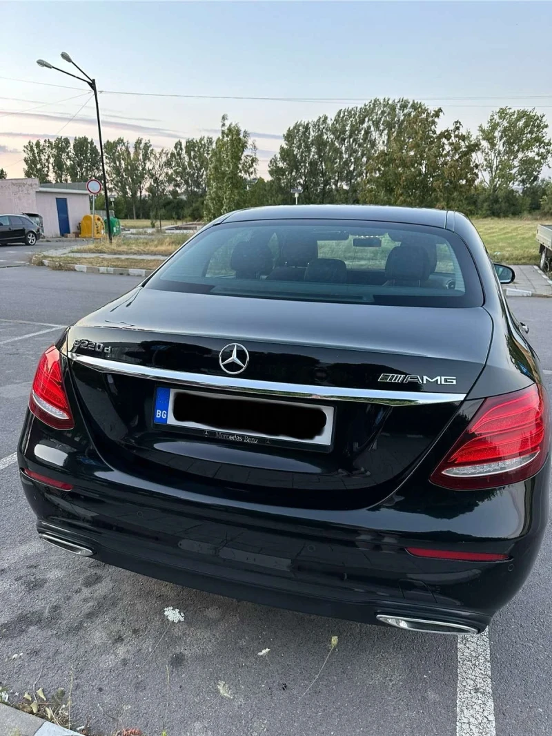 Mercedes-Benz E 220, снимка 4 - Автомобили и джипове - 49577309