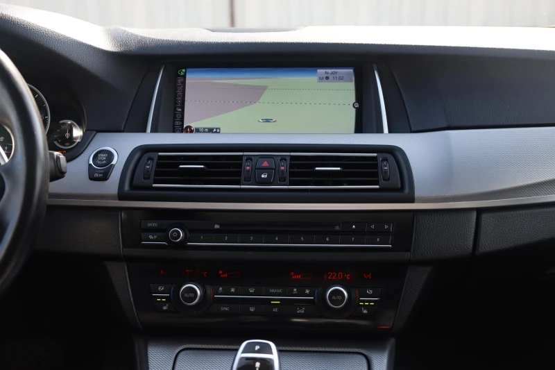 BMW 535 d xDrive M KeyGO SoftClose Digital HuD 4xSzH #iCar, снимка 15 - Автомобили и джипове - 52246354