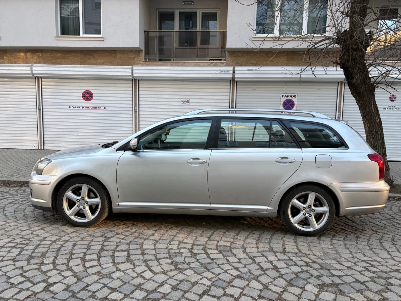 Toyota Avensis, снимка 2 - Автомобили и джипове - 52740136