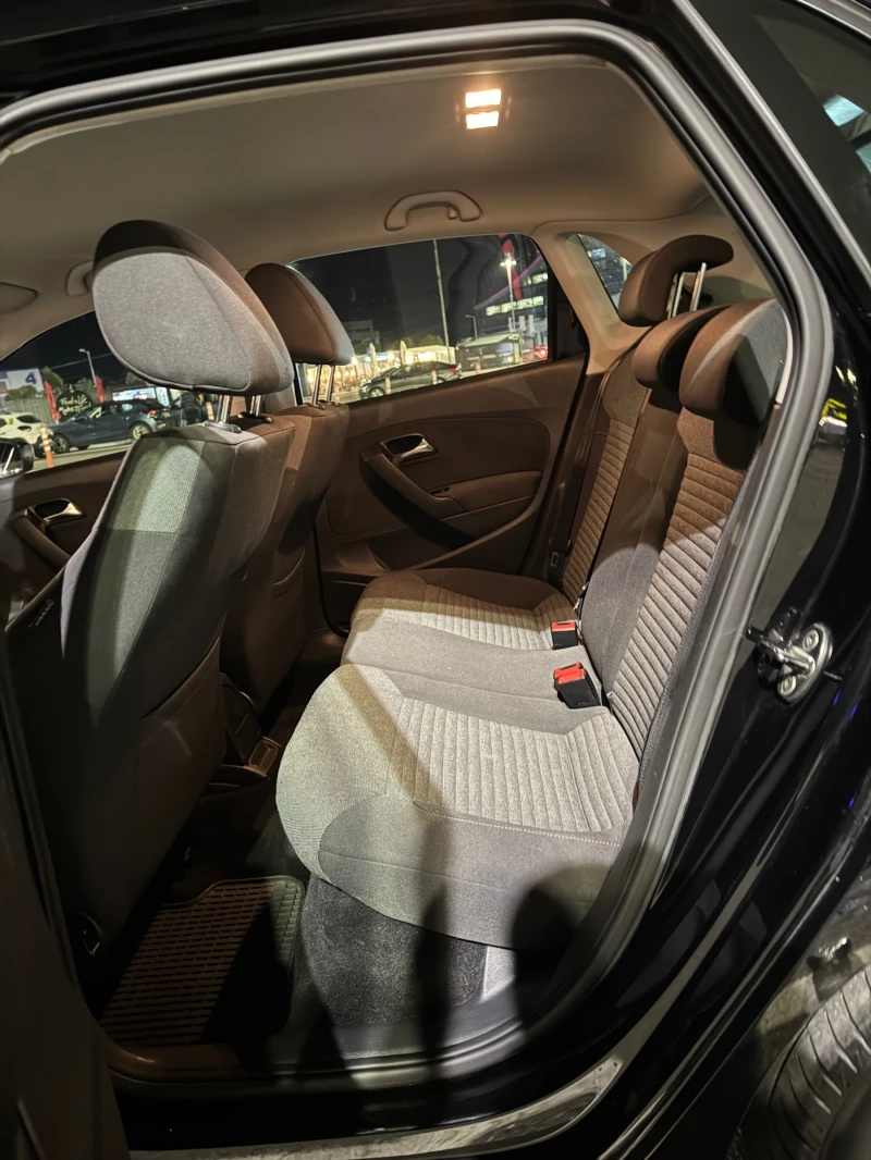 VW Polo, снимка 6 - Автомобили и джипове - 52828591