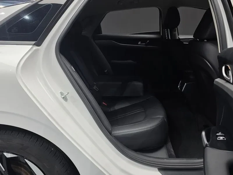 Kia K5 2.0 Lpi Prestige, снимка 11 - Автомобили и джипове - 55738865
