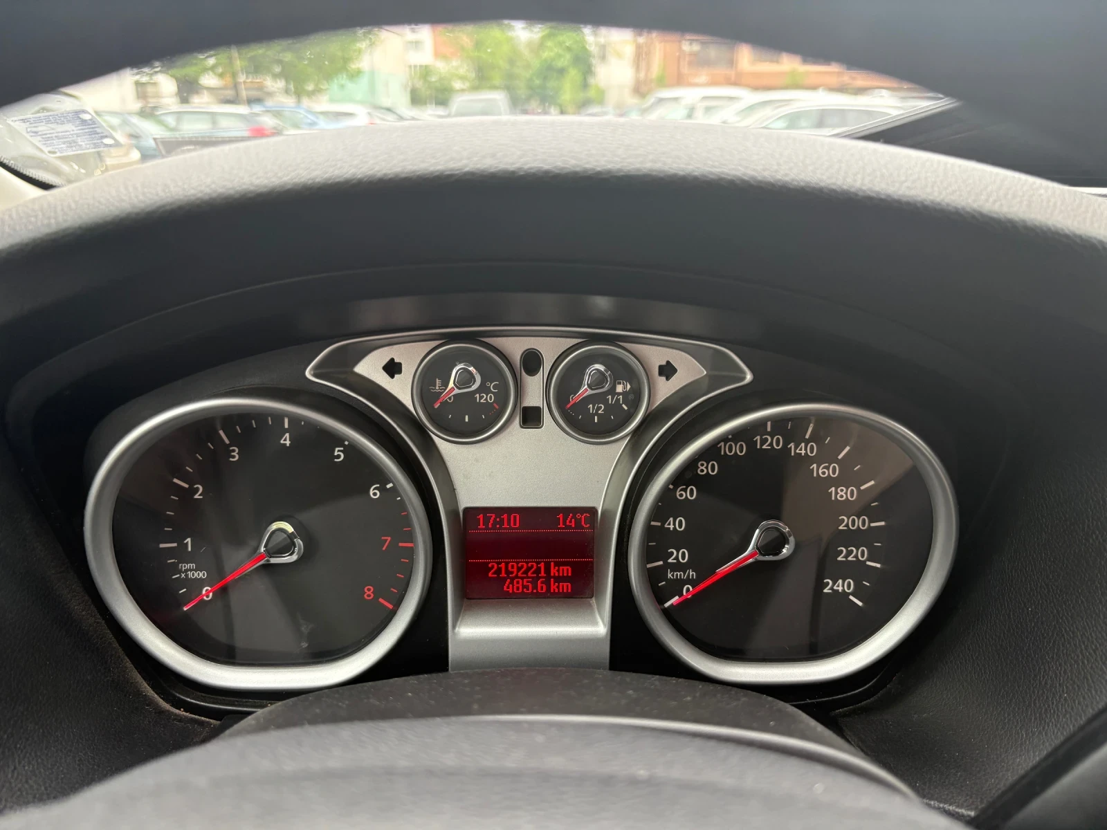 Ford Focus 2.0 - изображение 6