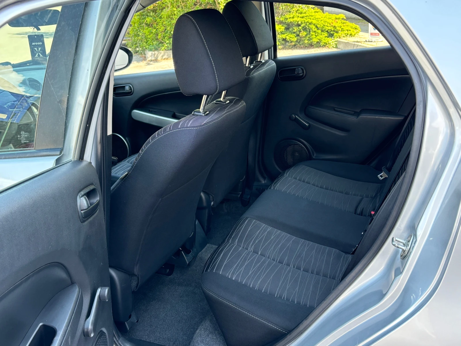 Mazda 2 1.5i - изображение 10