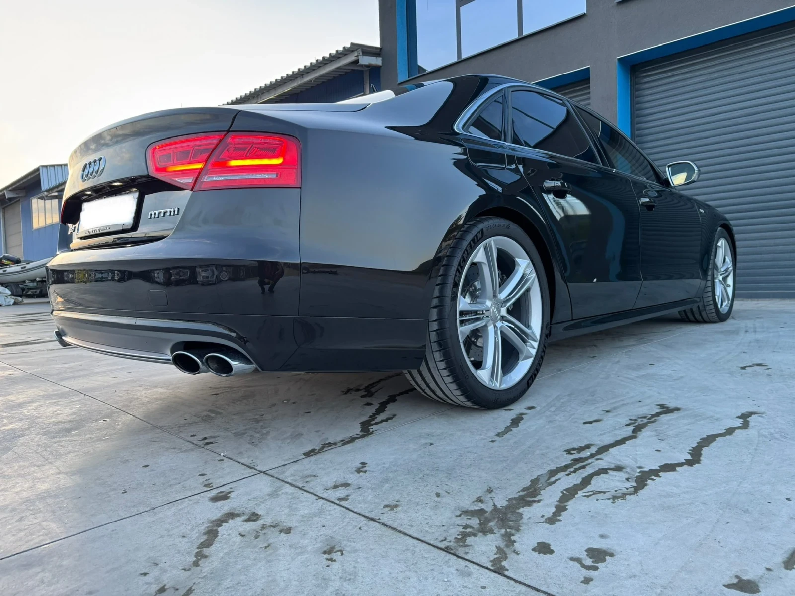 Audi S8  - изображение 6