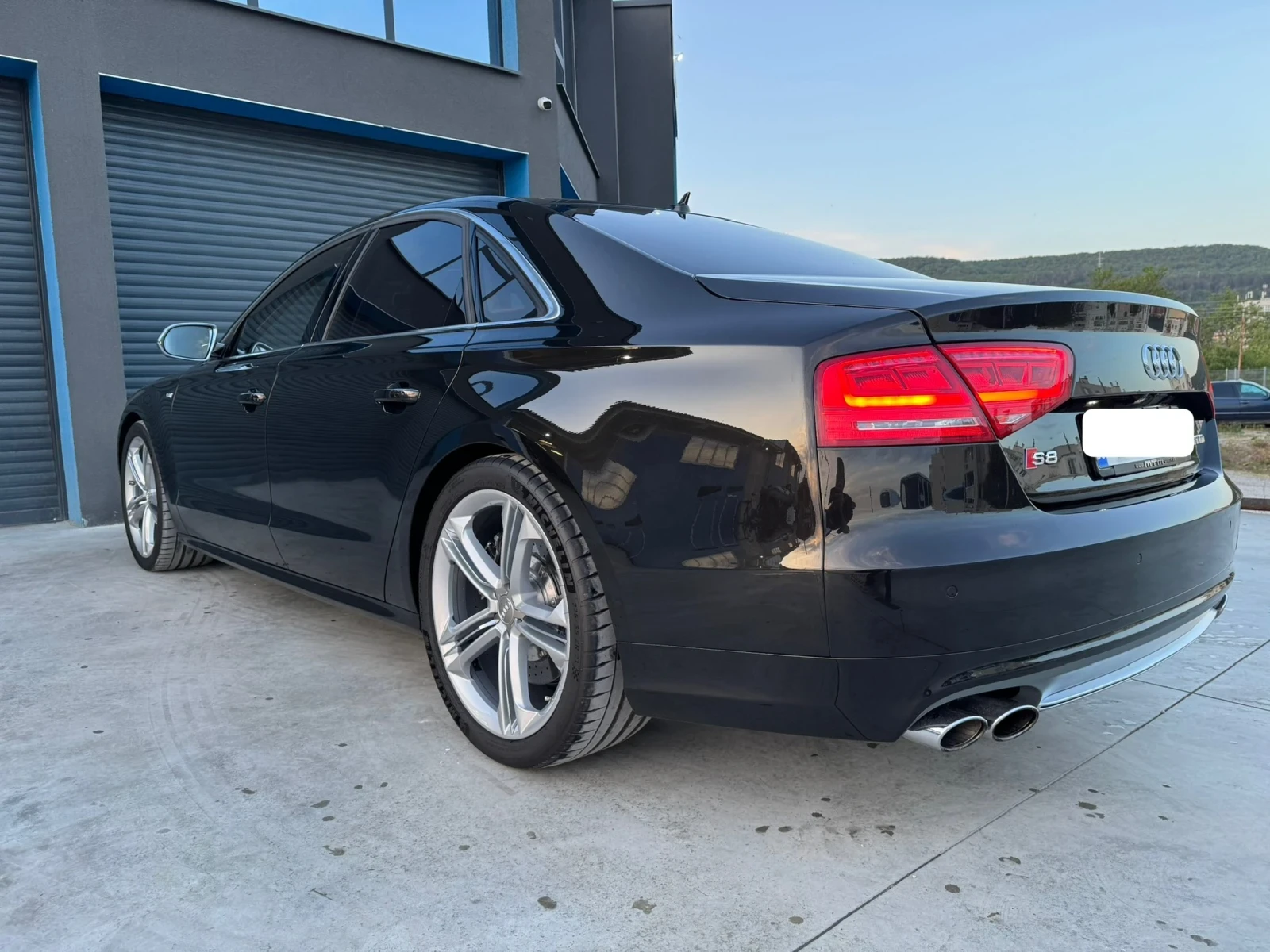 Audi S8  - изображение 7