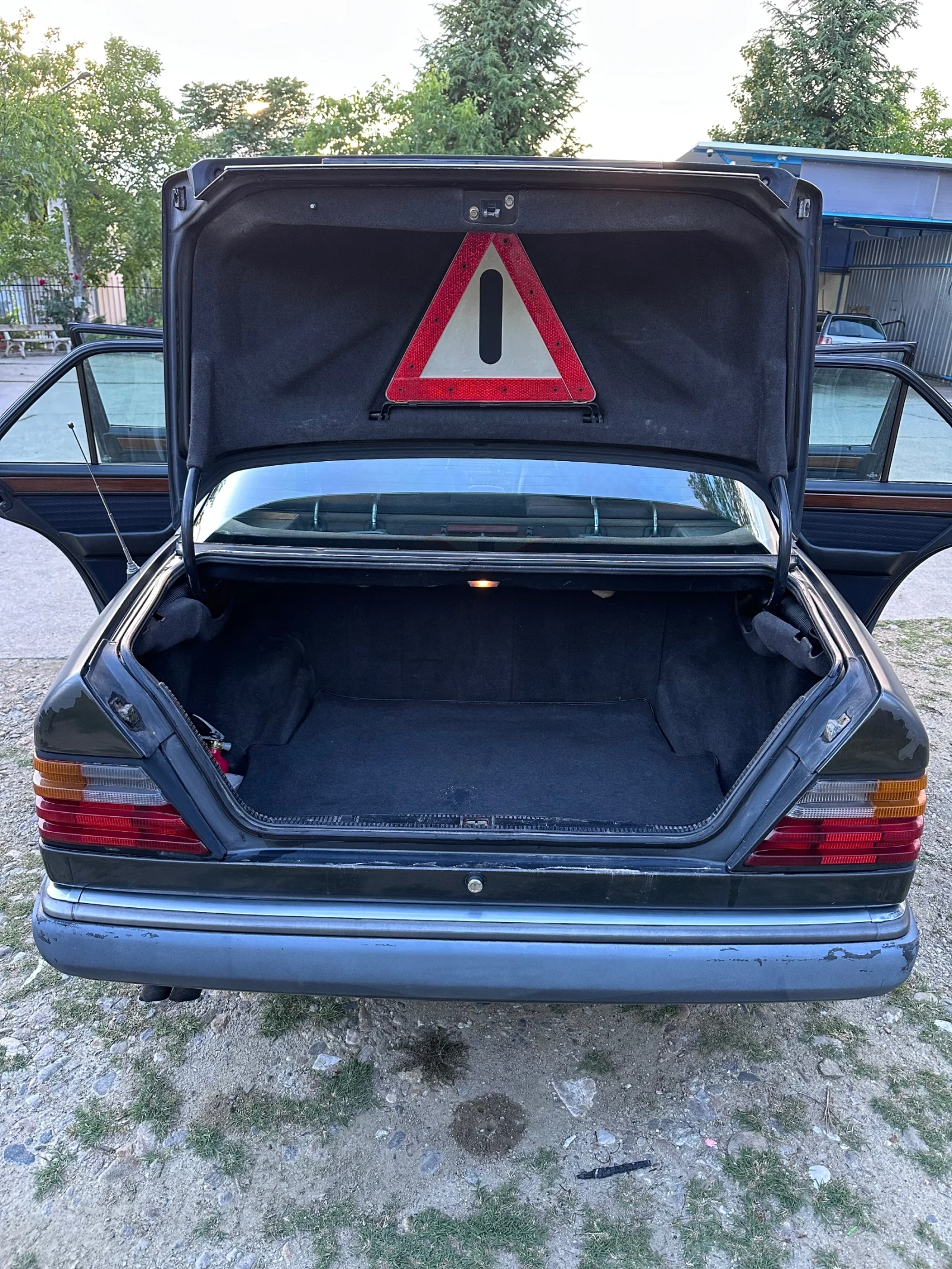 Mercedes-Benz 124  - изображение 4