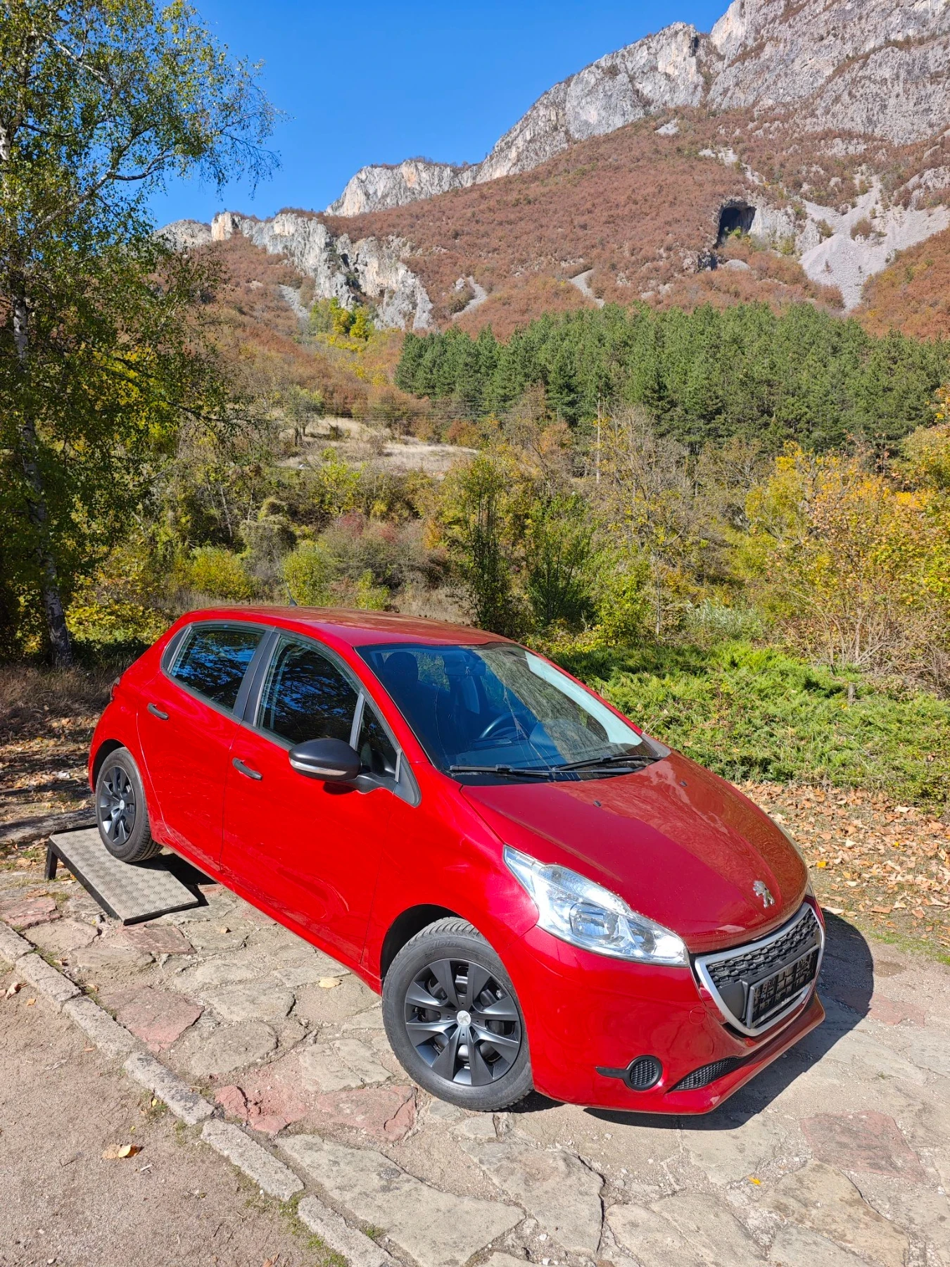 Peugeot 208 1.0I НОВ ВНОС, снимка 14 - Автомобили и джипове - 52495280