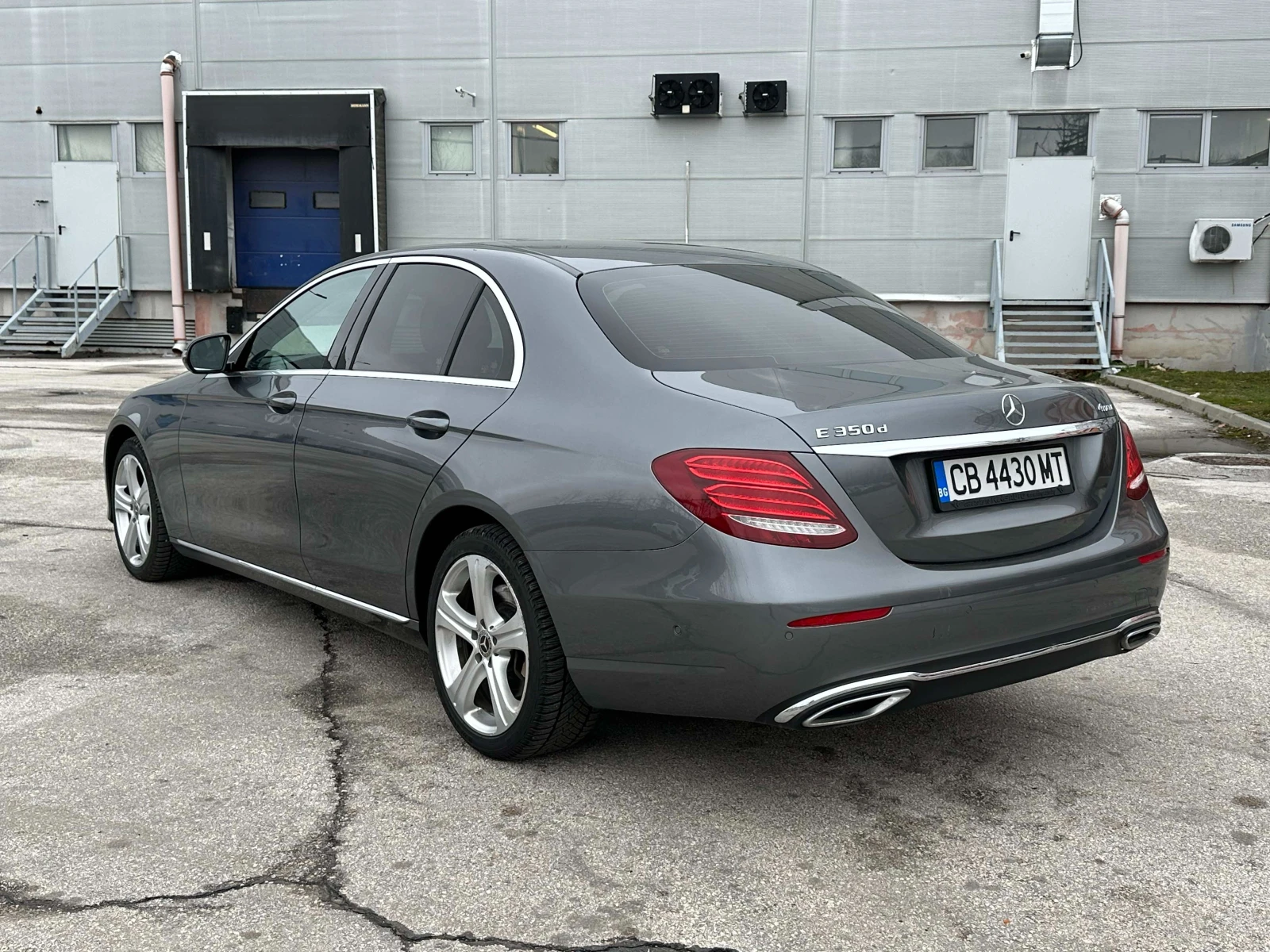 Mercedes-Benz E 350  - изображение 3