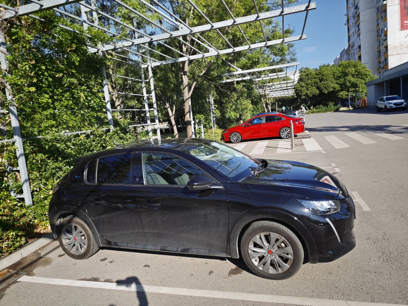 Peugeot 208 208e 50kwh, снимка 3 - Автомобили и джипове - 55468634